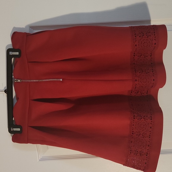 Large Francesca's Skirt - Picture 3 of 3